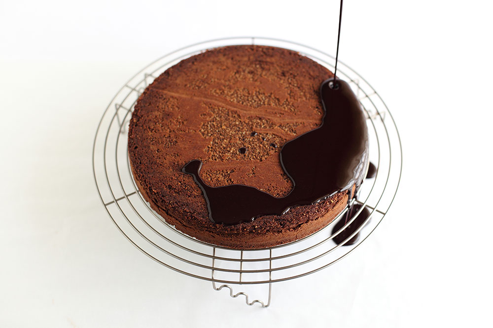 L'Orange - Orange, Chocolate and Almond Cake Step 4